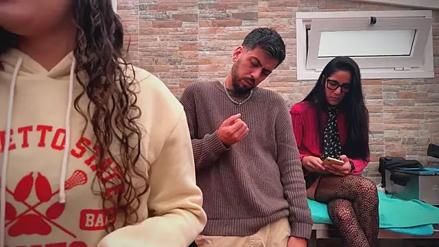 Snapshot of barfantasy chatting on 11/22/25, 11:31 barfantasy online show from 11/22/25, 11:31