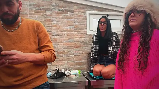 Snapshot of barfantasy chatting on 01/19/26, 10:08 barfantasy online show from 01/19/26, 10:08