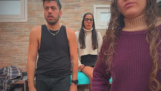 Snapshot of barfantasy chatting on 10/30/25, 09:51 barfantasy online show from 10/30/25, 09:51