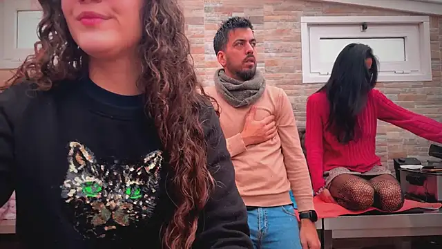 Snapshot of barfantasy chatting on 11/29/25, 11:43 barfantasy online show from 11/29/25, 11:43