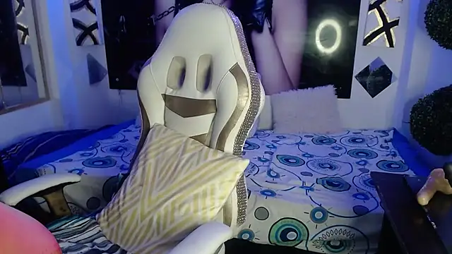 Snapshot of perlasharick_3 chatting on 02/26/26, 01:22 perlasharick 3 online show from 02/26/26, 01:22