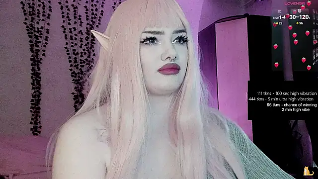 strawberry elfcat online show from 05/21/26, 05:49