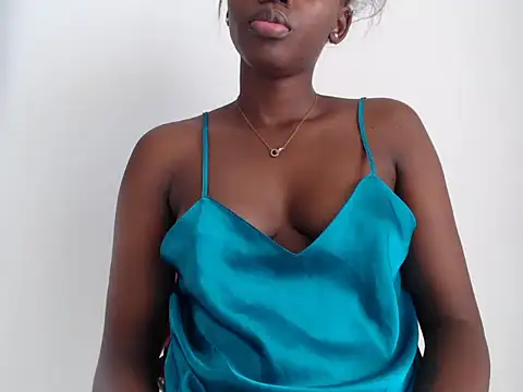 black   ghodess online show from 09/22/25, 10:32