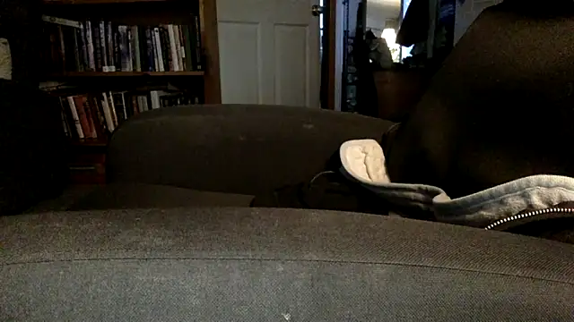 Thorandkitty online show from 12/18/25, 01:37