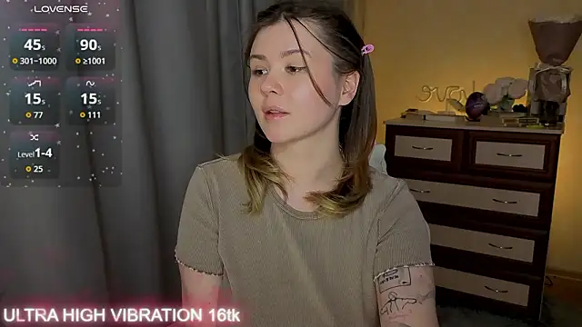 cutie mili online show from 03/10/26, 04:44