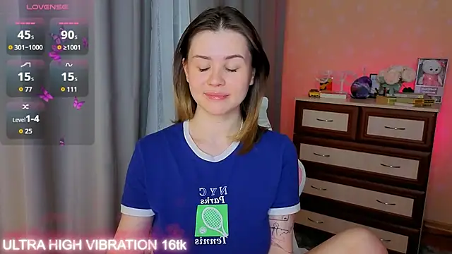 cutie mili online show from 11/21/25, 10:14