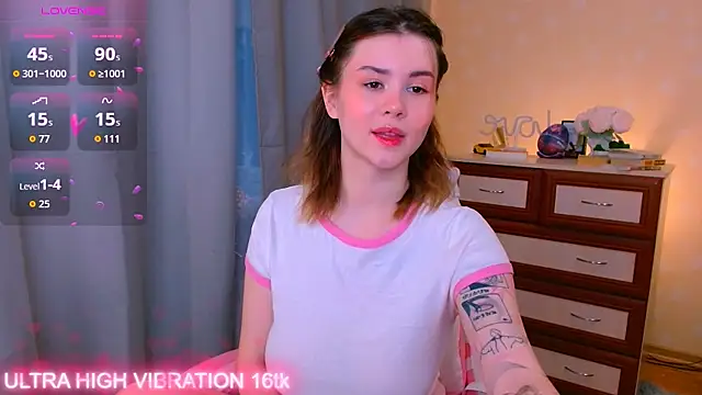 Snapshot of cutie_mili chatting on 10/18/25, 09:22 cutie mili online show from 10/18/25, 09:22