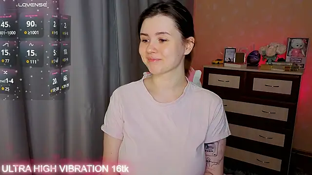 cutie mili online show from 11/27/25, 08:37