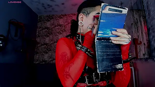 Snapshot of irregular_fetish_ chatting on 03/19/25, 08:32 irregular fetish online show from 03/19/25, 08:32