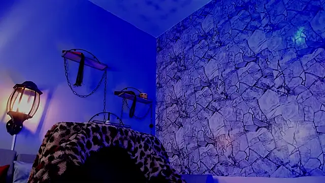 Snapshot of irregular_fetish_ chatting on 02/26/25, 02:19 irregular fetish online show from 02/26/25, 02:19