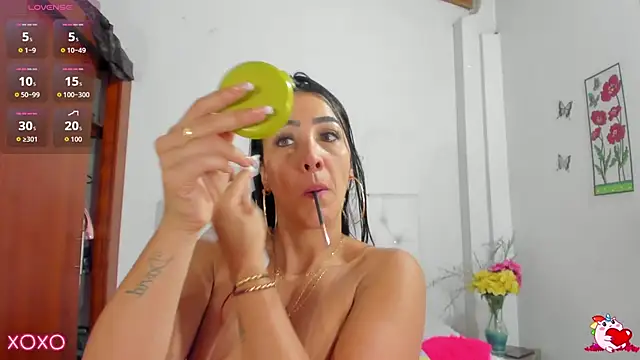 Snapshot of VenussVega chatting on 10/09/25, 03:56 VenussVega online show from 10/09/25, 03:56