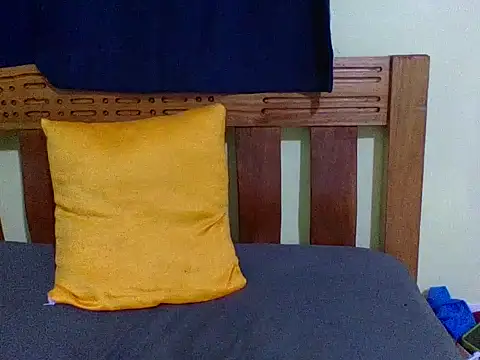 Snapshot of verginpussy01 chatting on 02/21/26, 09:28 verginpussy01 online show from 02/21/26, 09:28