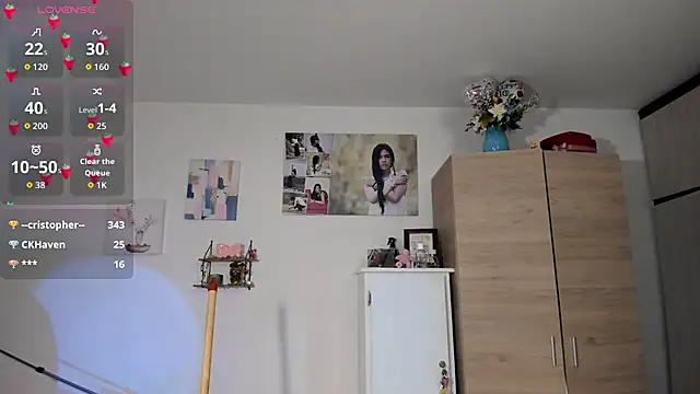 Snapshot of VeronikaOlsen chatting on 09/11/25, 01:16 VeronikaOlsen online show from 09/11/25, 01:16