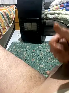 azginnn35 online show from 10/28/25, 11:36