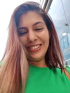 scarlett moore online show from 12/18/25, 03:16