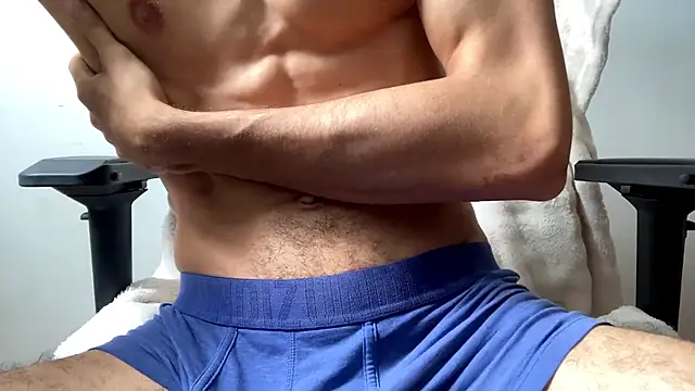 Snapshot of rippedbutskinny chatting on 09/30/25, 05:13 rippedbutskinny online show from 09/30/25, 05:13