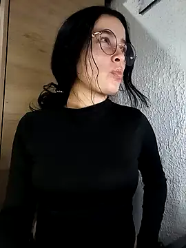 Snapshot of EmilySwaan chatting on 01/23/25, 03:48 EmilySwaan online show from 01/23/25, 03:48