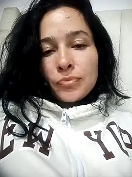 Snapshot of EmilySwaan chatting on 03/22/25, 03:20 EmilySwaan online show from 03/22/25, 03:20