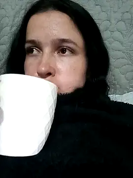 Snapshot of EmilySwaan chatting on 12/16/24, 11:50 EmilySwaan online show from 12/16/24, 11:50