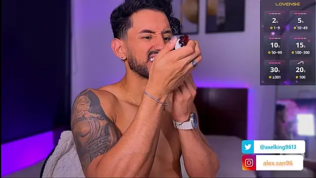 AxelKing1326 online show from 11/26/25, 10:21