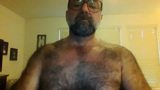Snapshot of chainjulious chatting on 05/22/26, 01:09 chainjulious online show from 05/22/26, 01:09