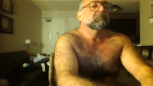 Snapshot of chainjulious chatting on 06/27/26, 12:44 chainjulious online show from 06/27/26, 12:44