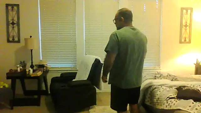 Snapshot of chainjulious chatting on 06/09/26, 12:39 chainjulious online show from 06/09/26, 12:39