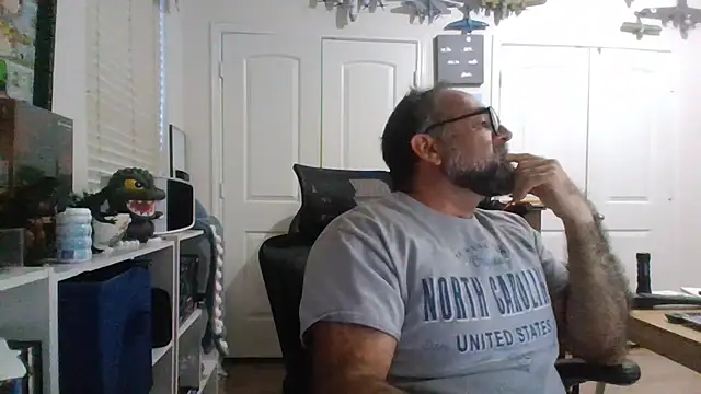 chainjulious online show from 11/11/25, 01:28