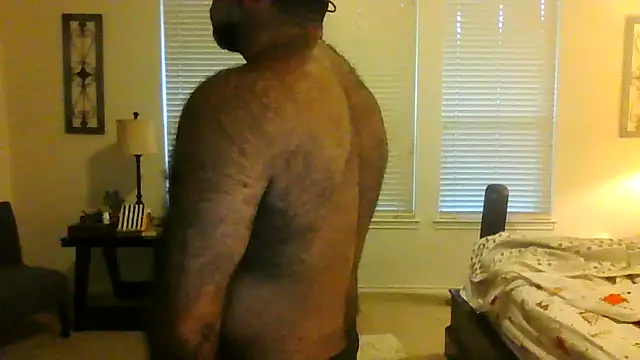Snapshot of chainjulious chatting on 06/18/26, 01:05 chainjulious online show from 06/18/26, 01:05