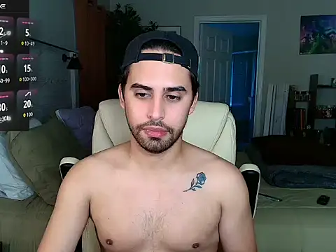 Snapshot of thonylewys chatting on 07/18/26, 10:18 thonylewys online show from 07/18/26, 10:18