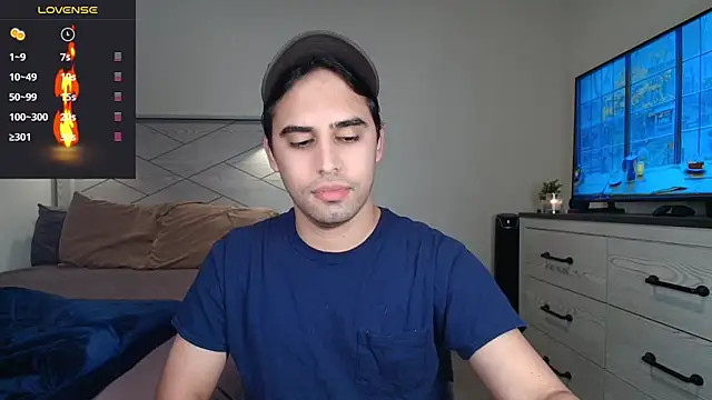 Snapshot of thonylewys chatting on 10/20/25, 01:18 thonylewys online show from 10/20/25, 01:18
