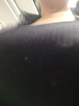 Snapshot of Mia_Novikov chatting on 09/18/25, 07:17 Mia Novikov online show from 09/18/25, 07:17