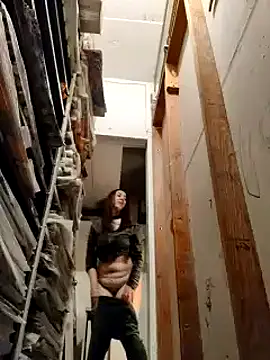 Snapshot of Mia_Novikov chatting on 01/14/25, 07:32 Mia Novikov online show from 01/14/25, 07:32