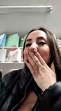 Snapshot of Mia_Novikov chatting on 01/13/25, 02:50 Mia Novikov online show from 01/13/25, 02:50