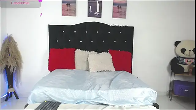 little maleja online show from 05/27/26, 03:58