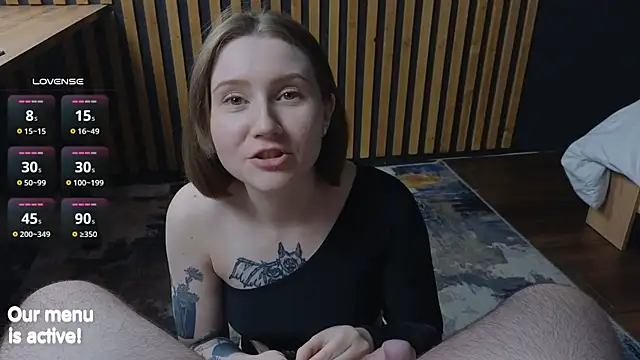 Snapshot of alicepugh chatting on 10/30/25, 06:49 alicepugh online show from 10/30/25, 06:49