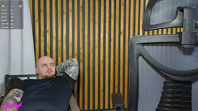 Snapshot of alicepugh chatting on 03/20/25, 07:57 alicepugh online show from 03/20/25, 07:57