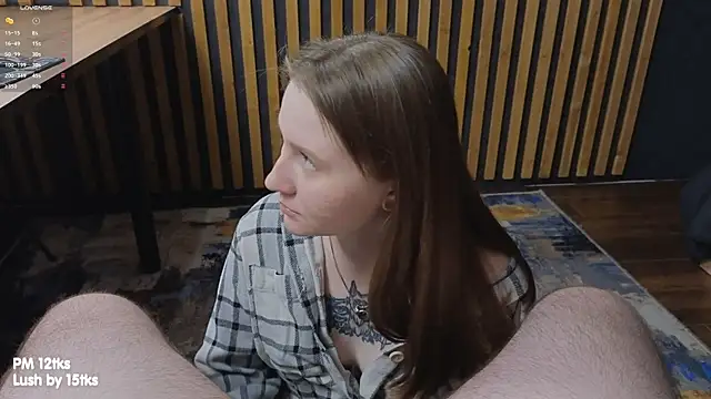 Snapshot of alicepugh chatting on 10/05/25, 07:04 alicepugh online show from 10/05/25, 07:04