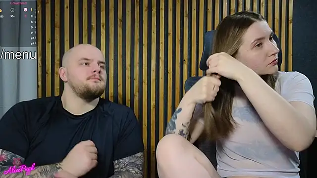 Snapshot of alicepugh chatting on 03/11/25, 04:51 alicepugh online show from 03/11/25, 04:51