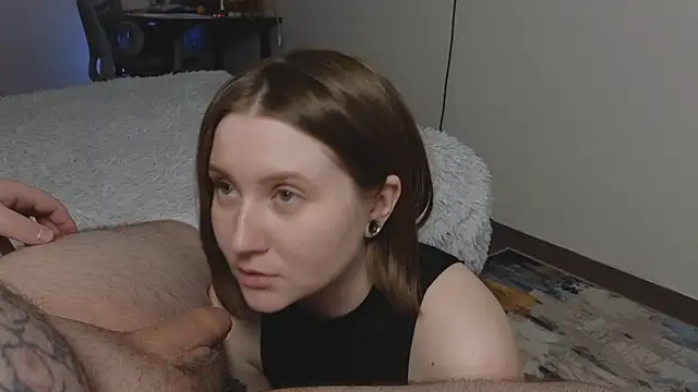 Snapshot of alicepugh chatting on 06/27/26, 06:58 alicepugh online show from 06/27/26, 06:58