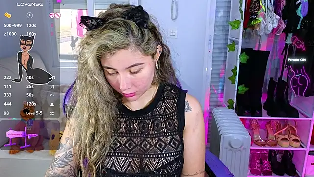 Tawny cox online show from 03/02/25, 10:37