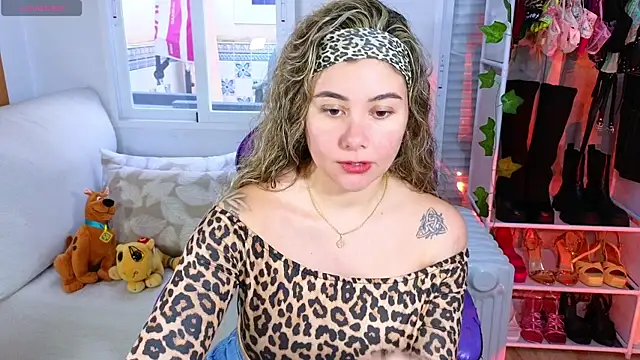 Tawny cox online show from 02/27/25, 01:28