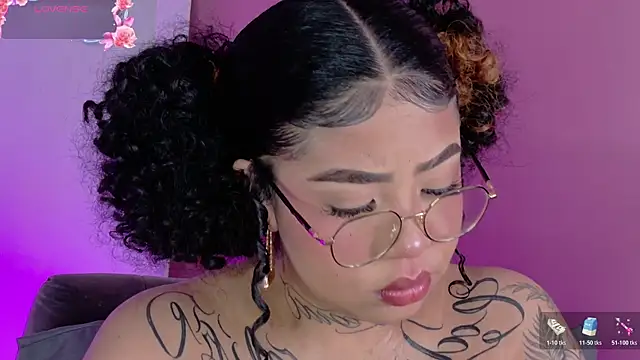 foxxy-lov3 online show from 05/28/26, 02:01