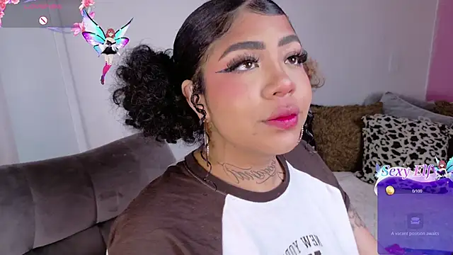 foxxy-lov3 online show from 02/25/26, 01:22