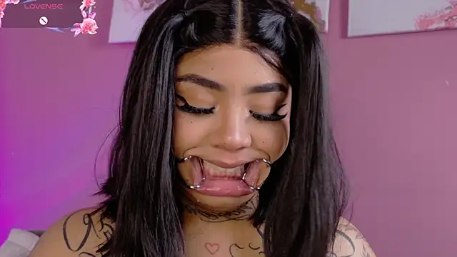 foxxy-lov3 online show from 03/31/26, 01:46