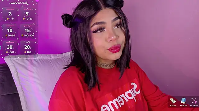 foxxy-lov3 online show from 04/15/26, 02:21