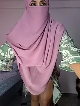 amiraferraz online show from 11/02/25, 04:12