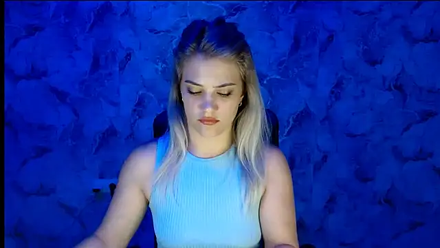 Snapshot of nika_gold1 chatting on 09/13/25, 06:19 nika gold1 online show from 09/13/25, 06:19