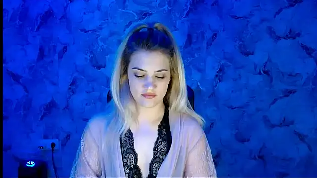 nika gold1 online show from 12/14/25, 07:41