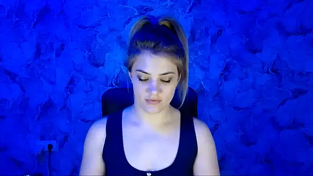 nika gold1 online show from 03/15/26, 04:47